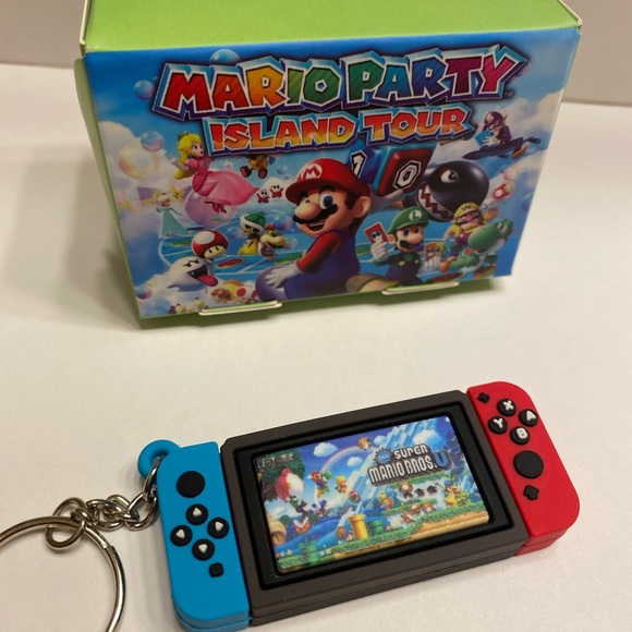 Nintendo switch super Mario key chain - Picture 1 of 3